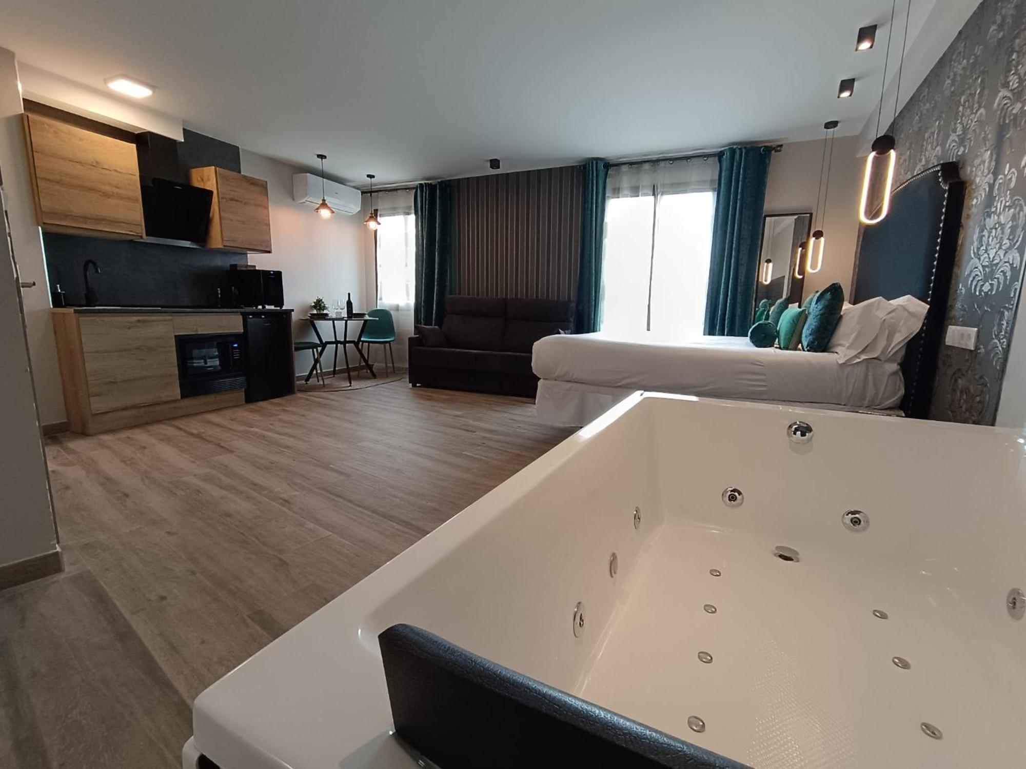 Airen Suites Chinchón Esterno foto